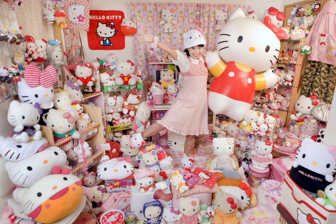 Крупнейшая коллекция предметов, связанных с «Hello Kitty»...